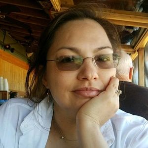 Meet your Posher, Ivette
